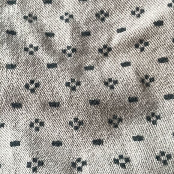 Levi 535 grey with black designs leggings - Picture 4 of 14